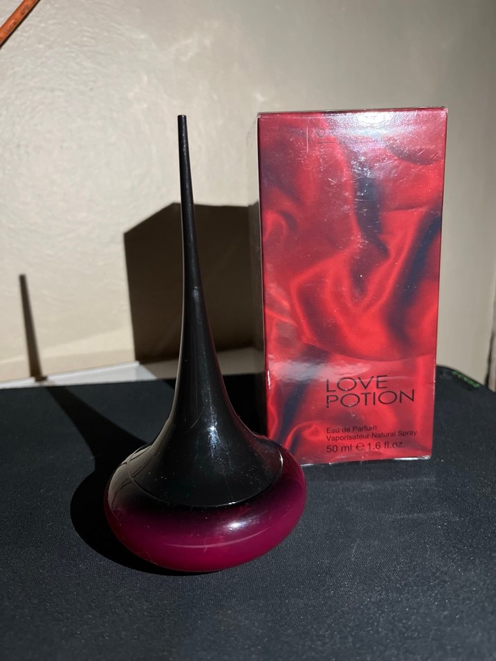 Love Potion Kadın Parfümü 50 ml - Görsel 3