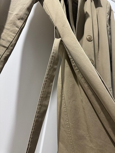 38 Beden Trench