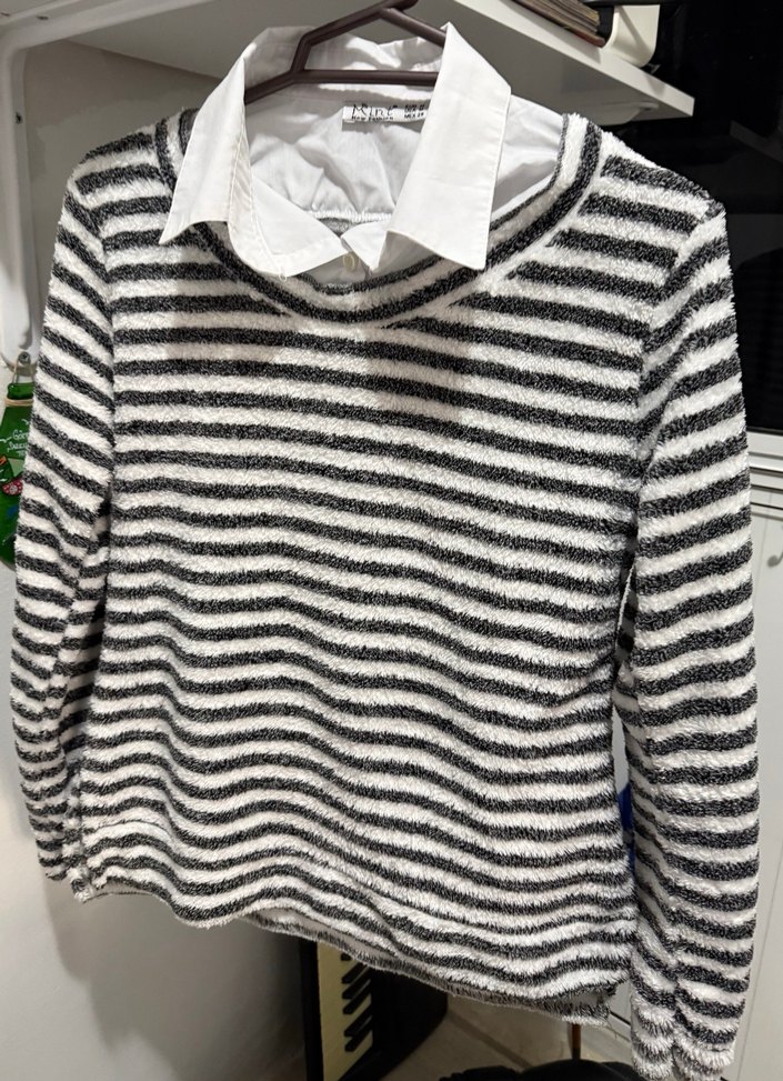 Gri Çizgili Kadın Triko Kazak - Görsel 3