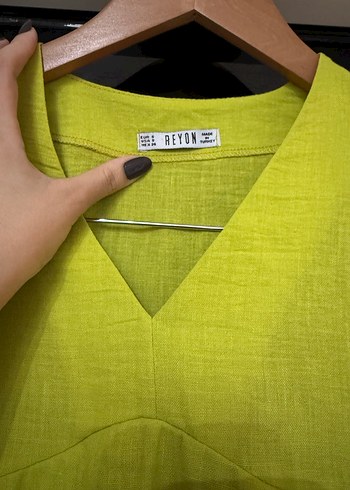 Yeşil V Yakalı Keten Midi Elbise - Görsel 4