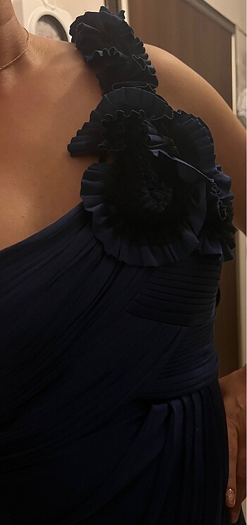 BCBG Maxazria Elbise