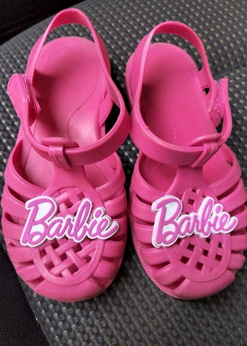 LC Waikiki Kız Çocuk Barbie Baskılı Pembe Sandalet