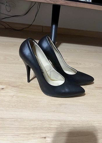 Siyah Modern Klasik Stiletto Topuklu Kadın Ayakkabı