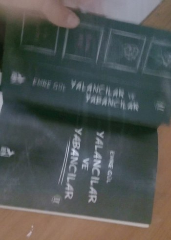 Yabancılar ve II - Roman - Görsel 2