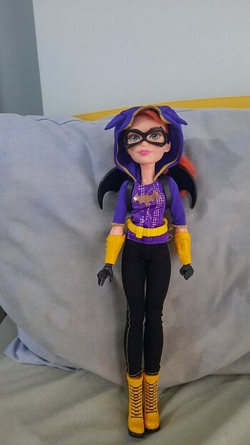 Dc super hero girl batgirl