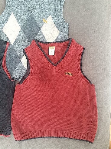 18-24 Ay Beden çeşitli Renk 3 adet sweater. 