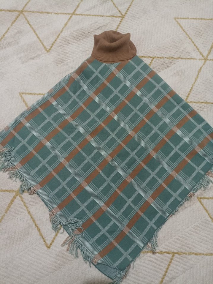 Bohem Tarzı Ekose Örgü Boğazlı Kadın Panço - Görsel 2