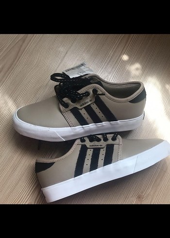 Adidas 35,5
