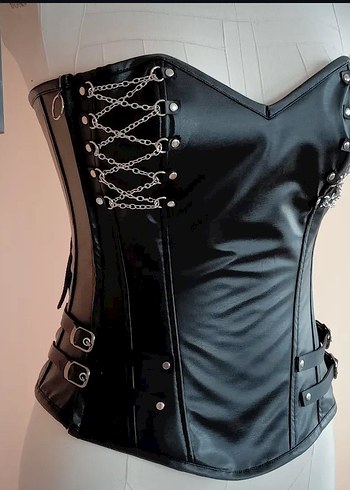 Zincir Detaylı Deri Gotik Straplez Büstiyer