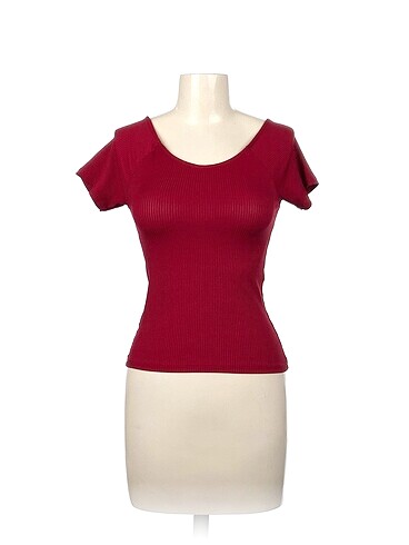 Diğer T-shirt %70 İndirimli.