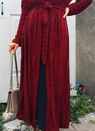 38 Beden bordo Renk Pullu abaya ?