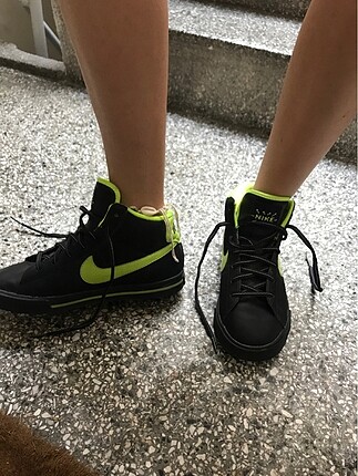 Nike tertemiz çok az giyilmiş