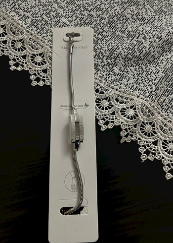 Günlük Kullanım İçin Zincir Detaylı Minimalist Çelik Bileklik - Görsel 2