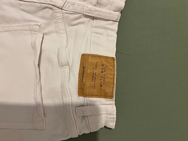 38 Beden Stradivarius Beyaz Şort