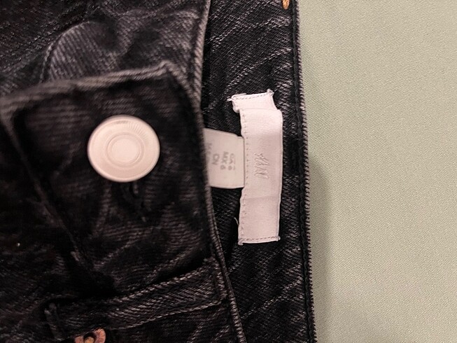 38 Beden H&M Siyah Şort