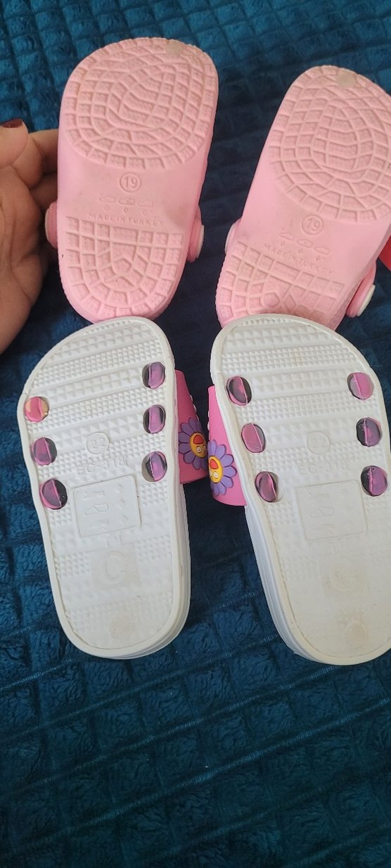 Kız Çocuk Pembe Renkli Velcro Bantlı Terlik - Görsel 3