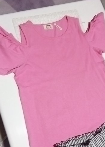 Kız Çocuk Çizgili Pileli Şort ve Koton omuzu açık kısakollu - Görsel 2