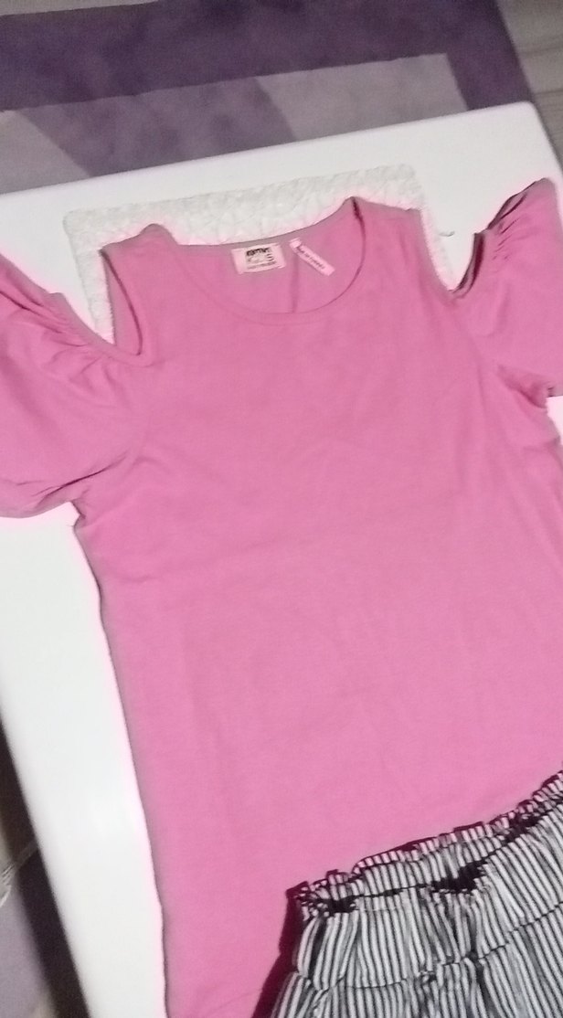 Kız Çocuk Çizgili Pileli Şort ve Koton omuzu açık kısakollu - Görsel 2