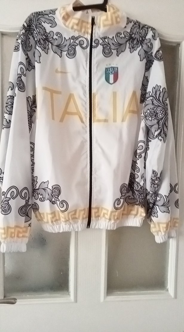 Beyaz Baskılı Kadın Spor Ceket yağmurluk tarzı - Görsel 3