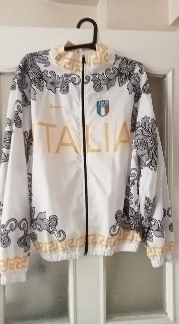 Beyaz Baskılı Kadın Spor Ceket yağmurluk tarzı - Görsel 2