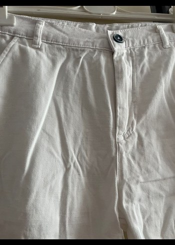 Beyaz Keten Rahat Kesim Mini Şort - Görsel 2