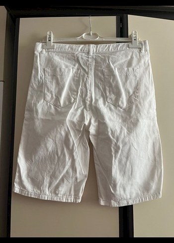 Beyaz Keten Rahat Kesim Mini Şort - Görsel 4