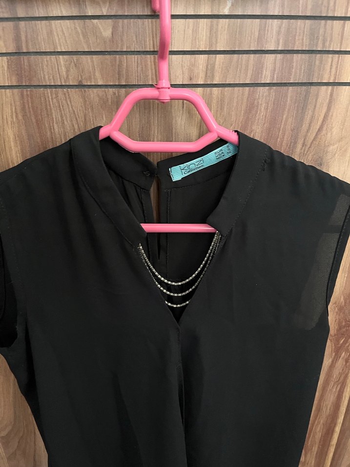 Zincir Detaylı Siyah Mini Kolsuz Bluz - Görsel 2