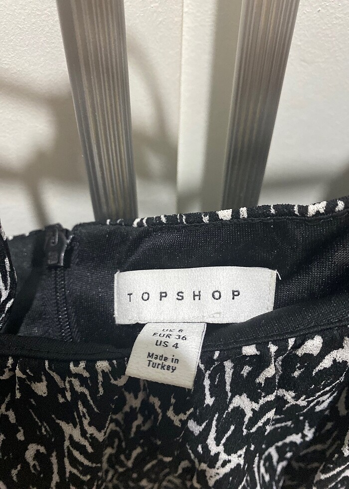 Siyah beyaz desenli elbise - Görsel 3