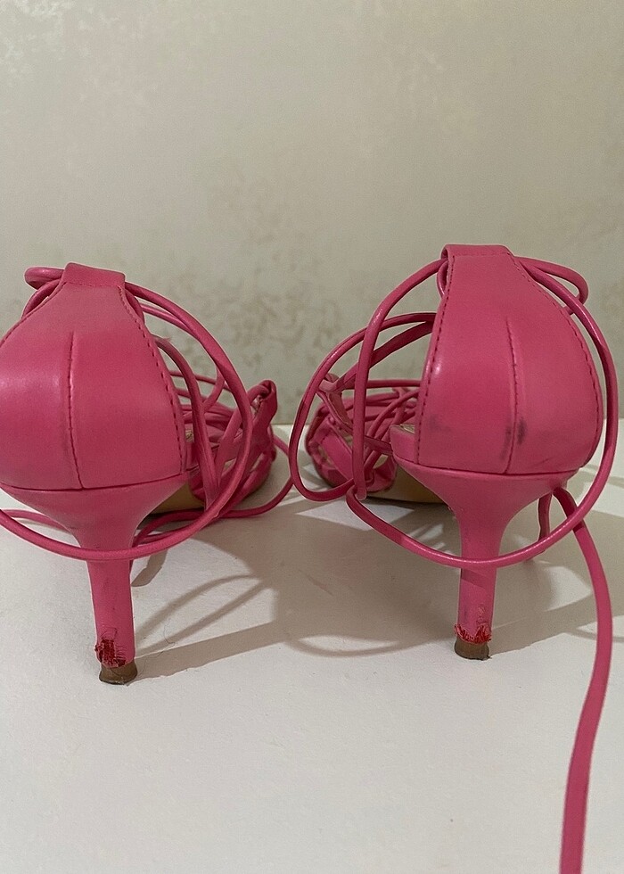 Stradivarius topuklu sandalet - Görsel 3