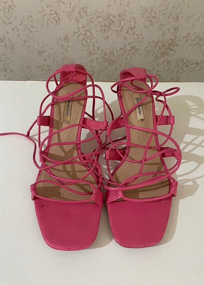 Stradivarius topuklu sandalet - Görsel 2