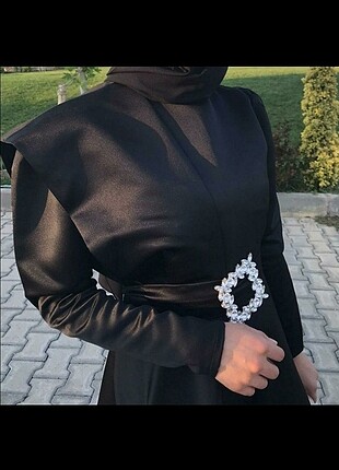 Armine Siyah tesettür abiye 