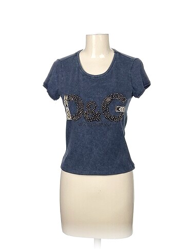 Diğer T-shirt %70 İndirimli.