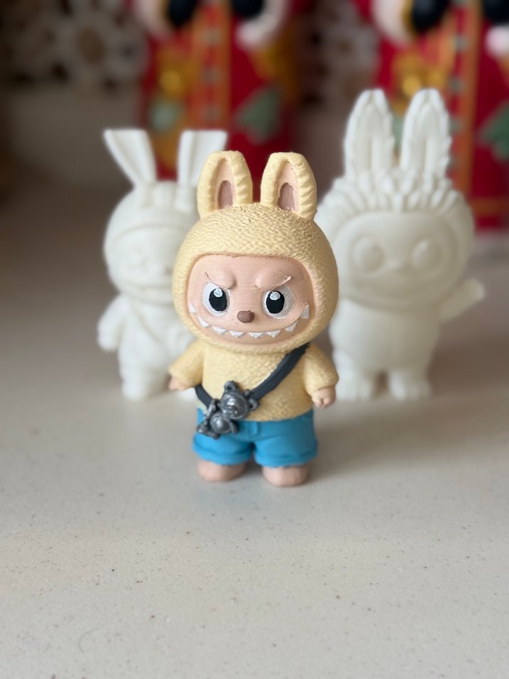 Bej Tavşan Kostümlü Pastel Figür - Görsel 2