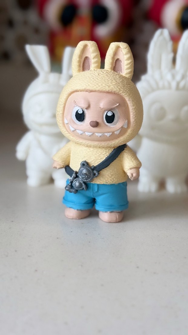 Bej Tavşan Kostümlü Pastel Figür - Görsel 3