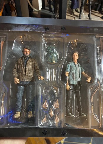 Last Of Us Ellie Joel Figür