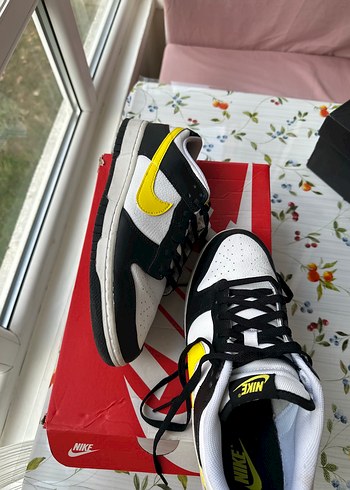 Nike Dunk Low Siyah Beyaz Sneaker