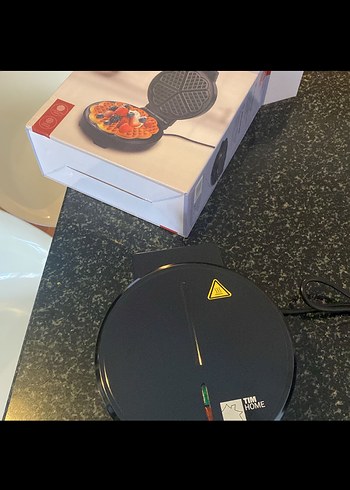 Beden Renk Kırmızı Renkli Modern Kahve Makinesi