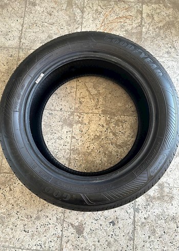 Siyah Goodyear Lastik