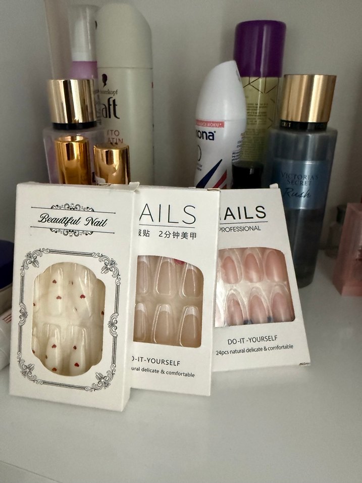 Monina Pembe Kendin Yap Tırnak Süsleri - Görsel 2