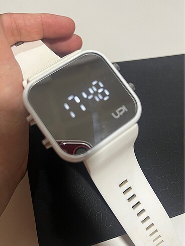 UpWatch beyaz