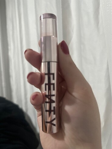  Beden Fenty riri ruj