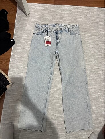 Bershka etiketli normal bel beden pantalon