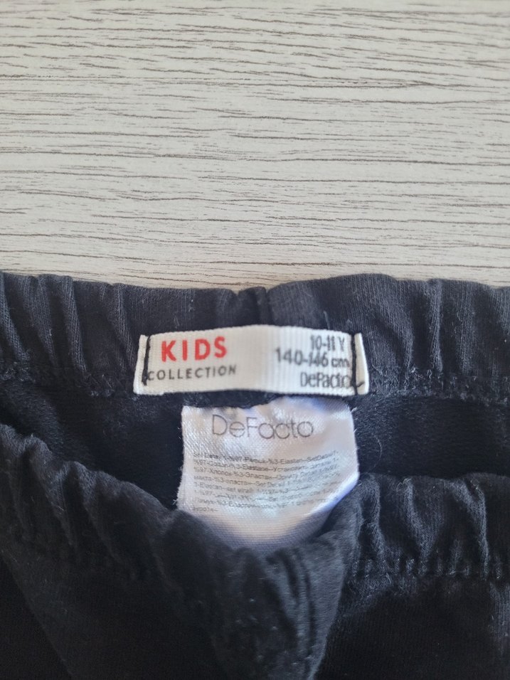 Kız Çocuk Siyah Baskılı Streç Tayt - Görsel 2