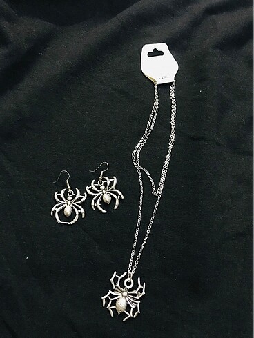 Abercrombie & Fitch Spider kolye ve küpe