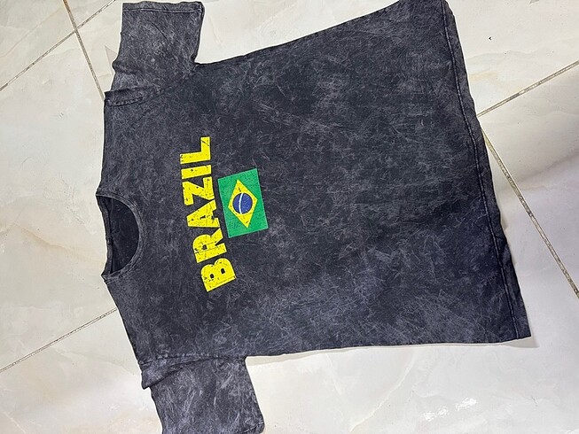 m Beden gri Renk Yıkamalı Brazil Baskılı Tshirt