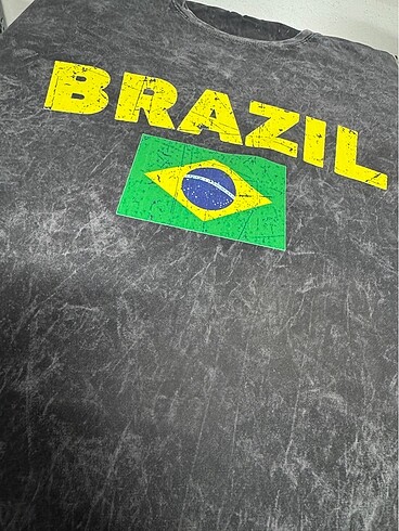 Urban Outfitters Yıkamalı Brazil Baskılı Tshirt