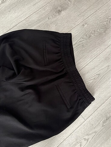 l Beden Zara metal düğmeli düz paça pantolon