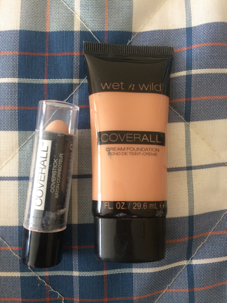 Wet n wild fondöten-kapatıcı