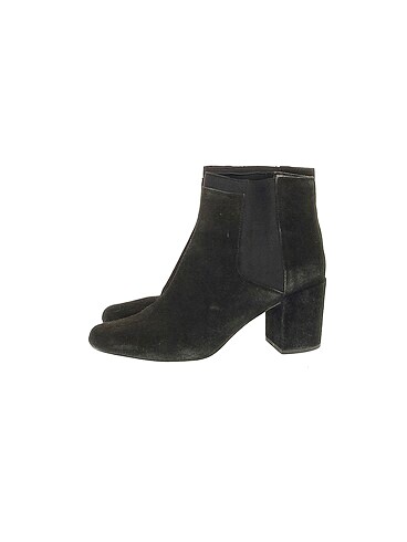 Zara Bot %70 İndirimli.