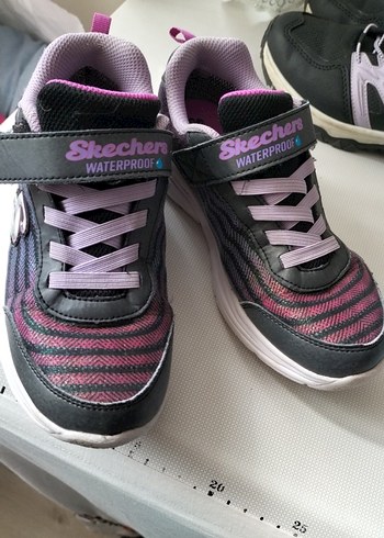 Skechers 35